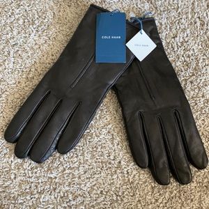 Cole Hann- Tech Friendly Medium Deerskin Black Gloves